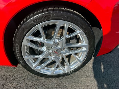 Used 2024 Chevrolet Corvette Stingray Premium Cpe w/ Z51 Performance Package image 23