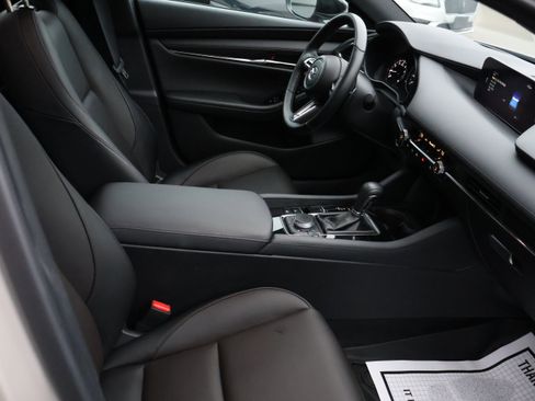 Used 2023 MAZDA MAZDA3 Hatchback w/ Appearance Package image 9