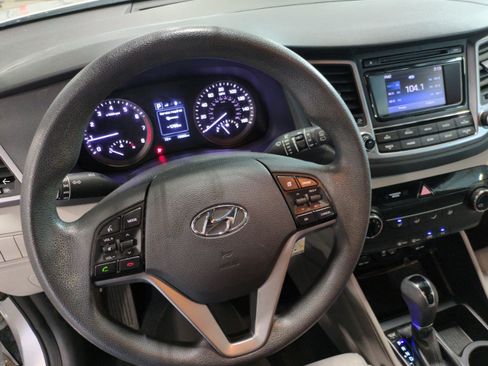 Used 2018 Hyundai Tucson SE AWD/4WD image 4