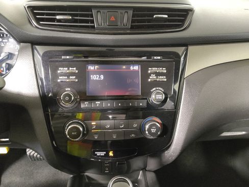 Used 2018 Nissan Rogue Sport S w/ S Appearance Package AWD/4WD image 25