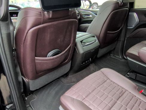 Used 2023 Cadillac Escalade Sport Platinum image 18