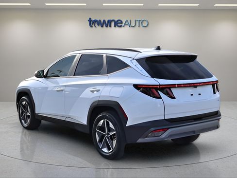 Used 2025 Hyundai Tucson SEL AWD/4WD image 3