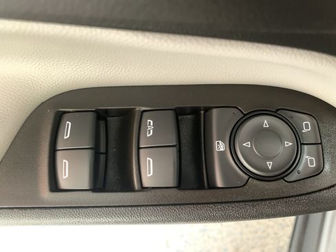 Used 2023 Chevrolet Equinox LS w/ LS Convenience Package FWD image 27