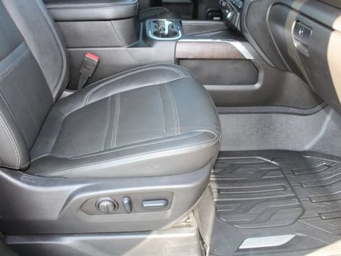 Used 2023 GMC Sierra 2500 Denali w/ Denali Ultimate Package AWD/4WD image 16