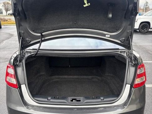 Used 2016 Ford Taurus SEL w/ Equipment Group 201A FWD image 14