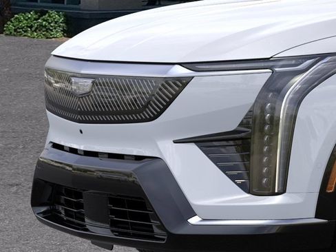 New 2026 Cadillac Optiq Luxury 2 RWD image 14