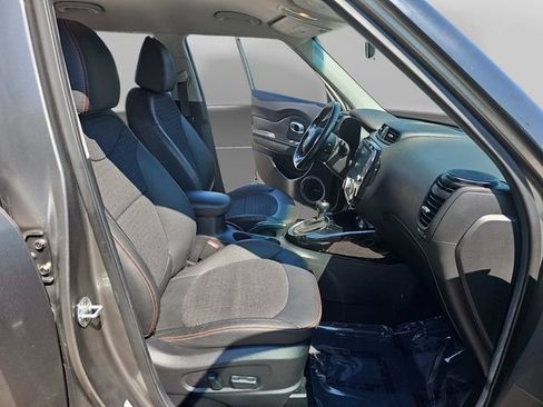 Used 2018 Kia Soul ! w/ Tech Package FWD image 31