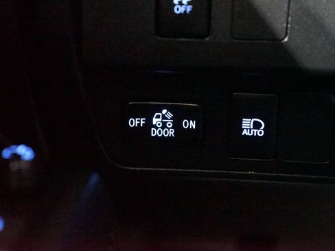 Certified 2023 Toyota Tacoma SR w/ SR Convenience Package image 21