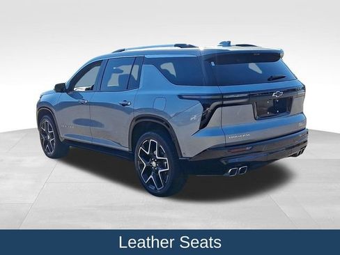 Used 2025 Chevrolet Traverse High Country w/ LPO, Floor Liner Package FWD image 5