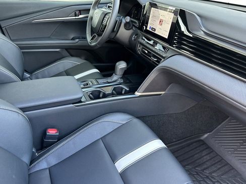 Used 2026 Toyota Camry SE image 19