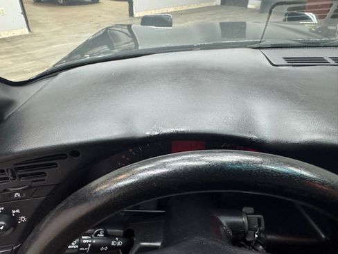 Used 1995 Chevrolet Corvette Coupe RWD image 22