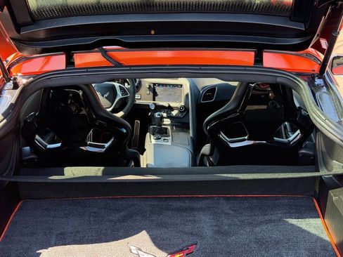 Used 2019 Chevrolet Corvette Stingray Coupe RWD image 11