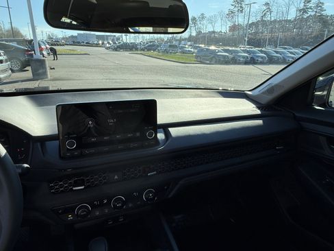 Used 2024 Honda Accord EX image 16