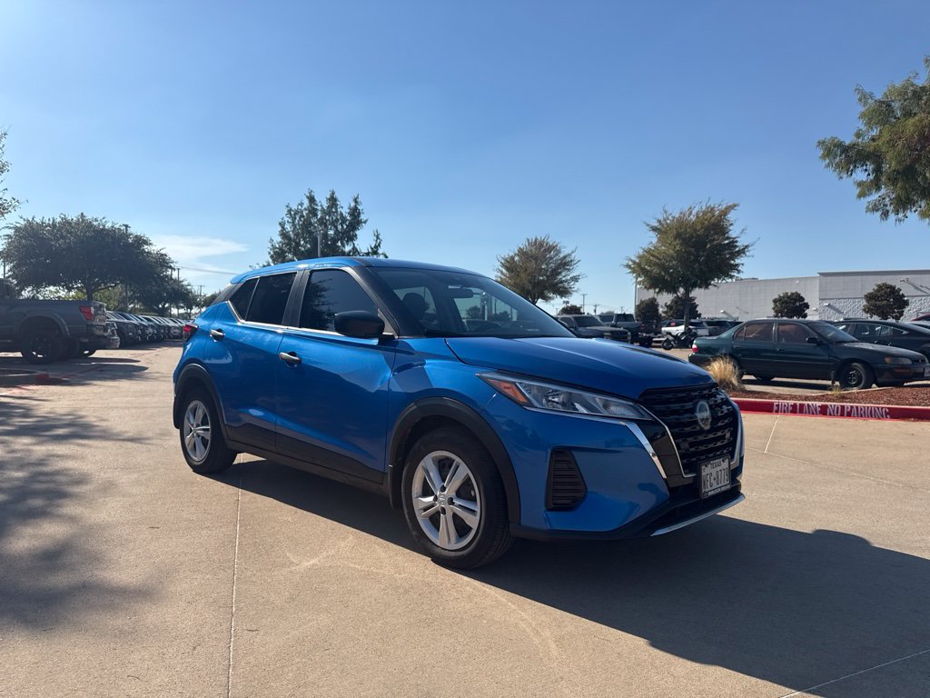 Certified 2025 Nissan Kicks Play S FWD image 7
