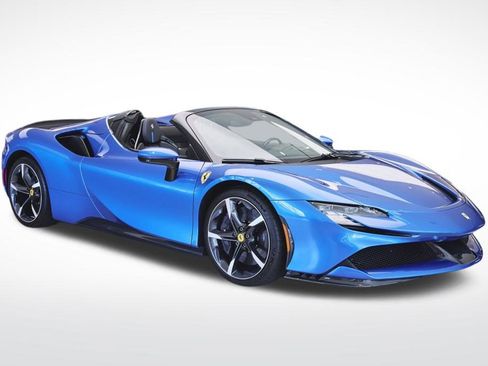 Used 2023 Ferrari SF90 Spider image 7