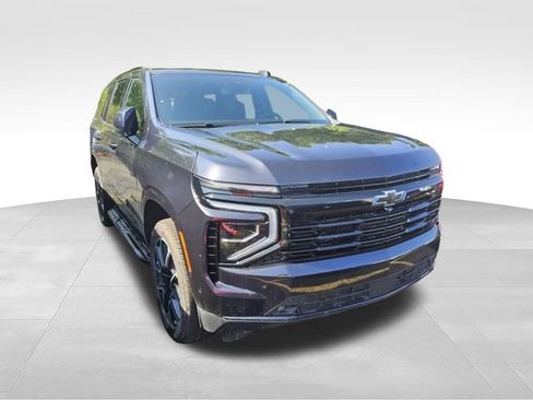 Used 2025 Chevrolet Tahoe RST w/ Comfort Package AWD/4WD image 5