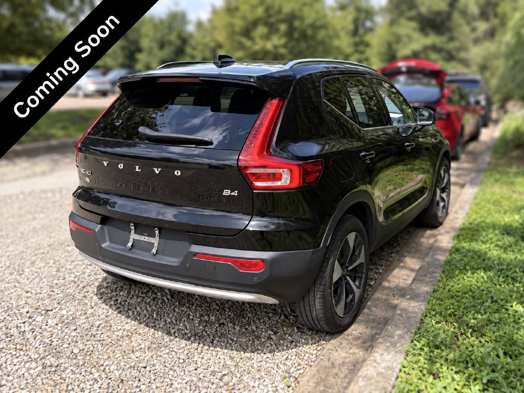 Certified 2023 Volvo XC40 B4 Plus w/ Driver Assist Package FWD image 7