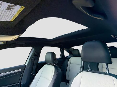 Used 2020 Volkswagen Jetta R-Line image 23