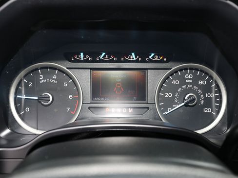 Used 2018 Ford F150 XLT w/ Equipment Group 302A Luxury image 14