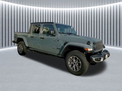 New 2026 Jeep Gladiator Sport