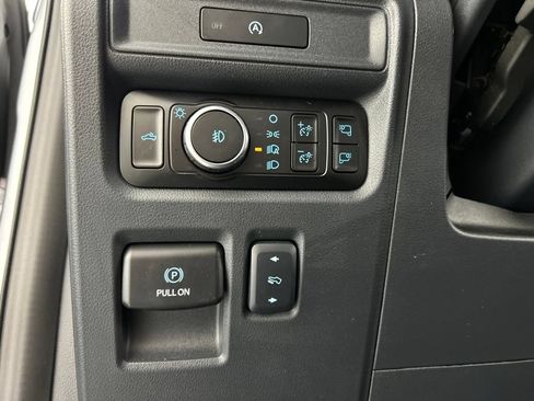 Used 2025 Ford F150 Lariat w/ Equipment Group 502A High AWD/4WD image 14