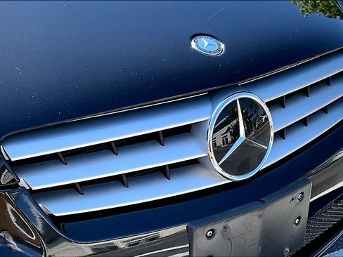 Used 2008 Mercedes-Benz CLS 63 AMG image 29