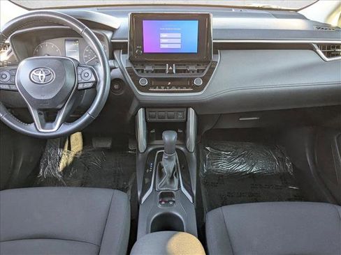 Used 2024 Toyota Corolla Cross LE image 16