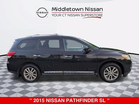 Used 2015 Nissan Pathfinder SL w/ SL Tech Package FWD image 2