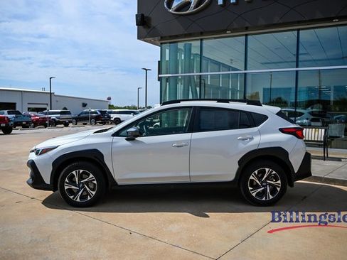 Used 2024 Subaru Crosstrek 2.0i Premium image 2