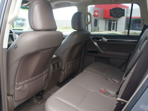 Used 2016 Lexus GX 460 w/ Navigation Package AWD/4WD image 15