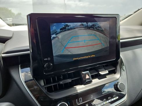 Used 2023 Toyota Corolla LE FWD image 13