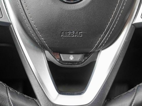 Certified 2022 BMW X7 xDrive40i w/ Premium Package image 23