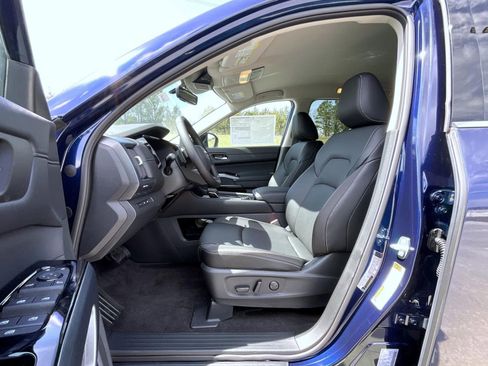 New 2026 Nissan Pathfinder SL AWD/4WD image 10