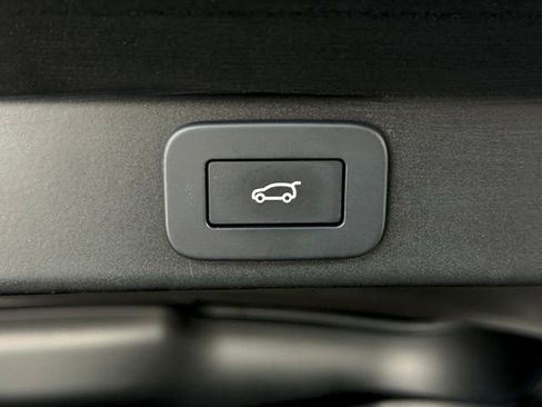 Used 2025 Land Rover Range Rover Sport Autobiography AWD/4WD image 19