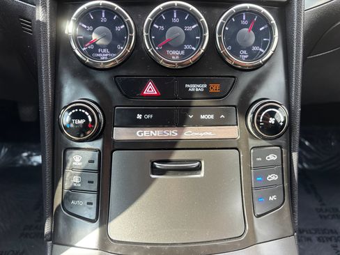 Used 2016 Hyundai Genesis Coupe 3.8 image 30
