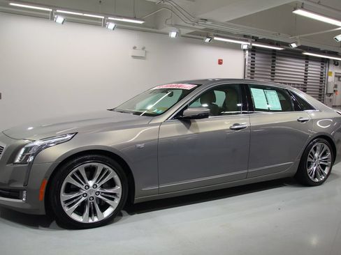 Used 2017 Cadillac CT6 Platinum AWD/4WD image 3