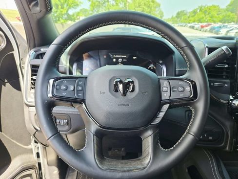 Used 2026 RAM 2500 Limited AWD/4WD image 10