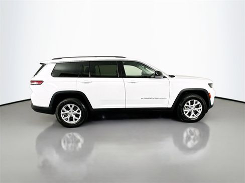 Used 2022 Jeep Grand Cherokee L Limited image 13