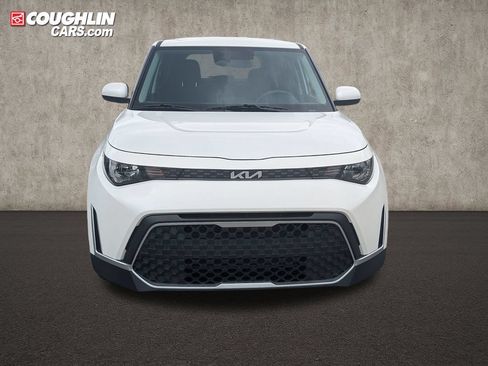 Used 2024 Kia Soul LX w/ Option Group 015 FWD image 2
