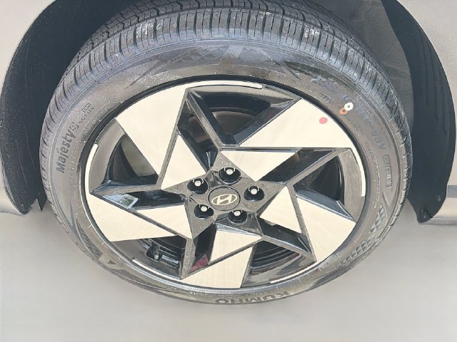 New 2026 Hyundai Kona Limited FWD image 32