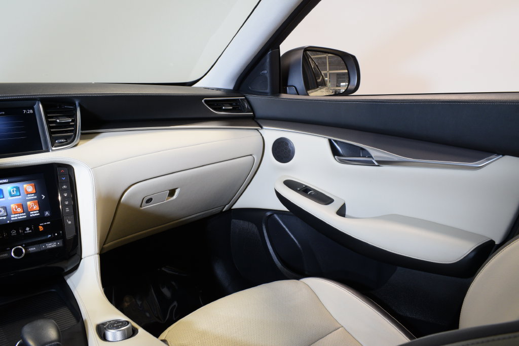 Certified 2022 INFINITI QX50 Luxe AWD/4WD image 18