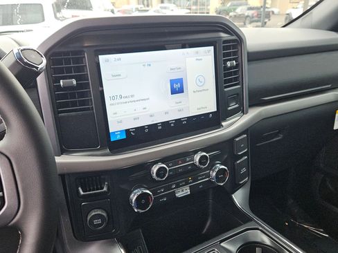 New 2025 Ford F150 XLT w/ Equipment Group 301A Standard image 11