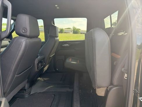 Used 2024 GMC Sierra 2500 AT4 w/ AT4 Premium Plus Package AWD/4WD image 9