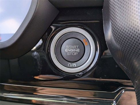 Used 2025 RAM 1500 Limited w/ Trailer Tow Group image 31