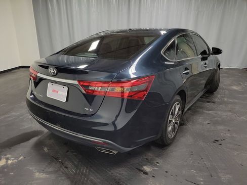 Used 2016 Toyota Avalon XLE image 8