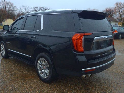 Used 2023 GMC Yukon Denali w/ Advanced Technology Package image 4