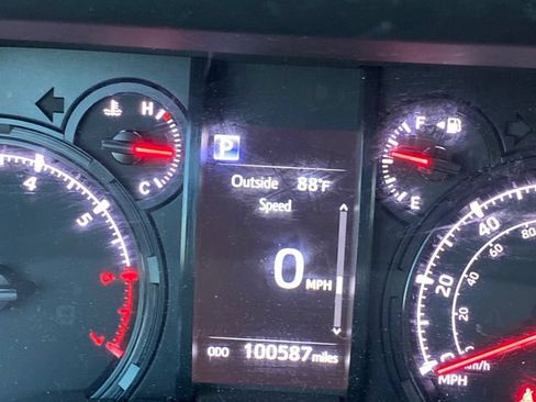 Used 2021 Toyota 4Runner SR5 Premium AWD/4WD image 6