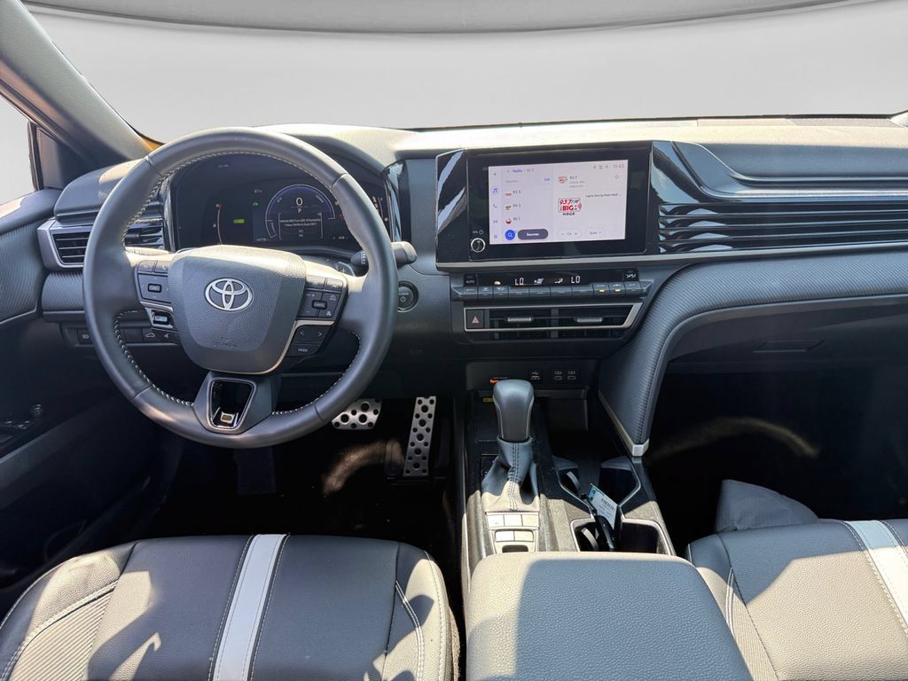 Used 2026 Toyota Camry SE FWD image 24