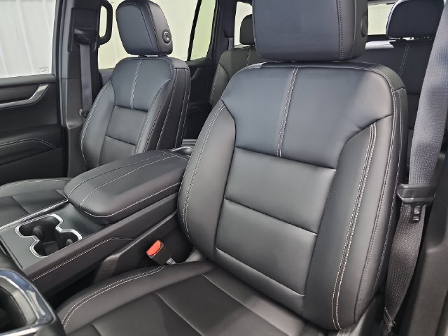 Used 2026 GMC Acadia Elevation w/ Black Edition FWD image 41