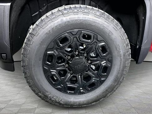 New 2026 GMC Sierra 2500 AT4 w/ AT4 Preferred Package AWD/4WD image 13